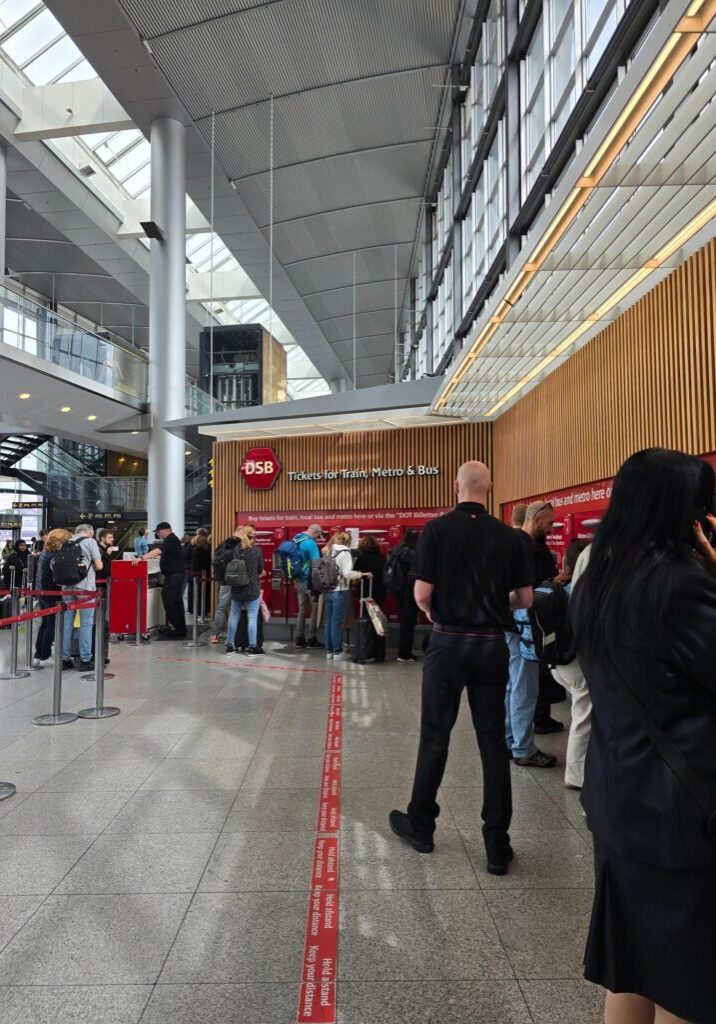 Máquinas de venda automática no aeroporto de Copenhaga