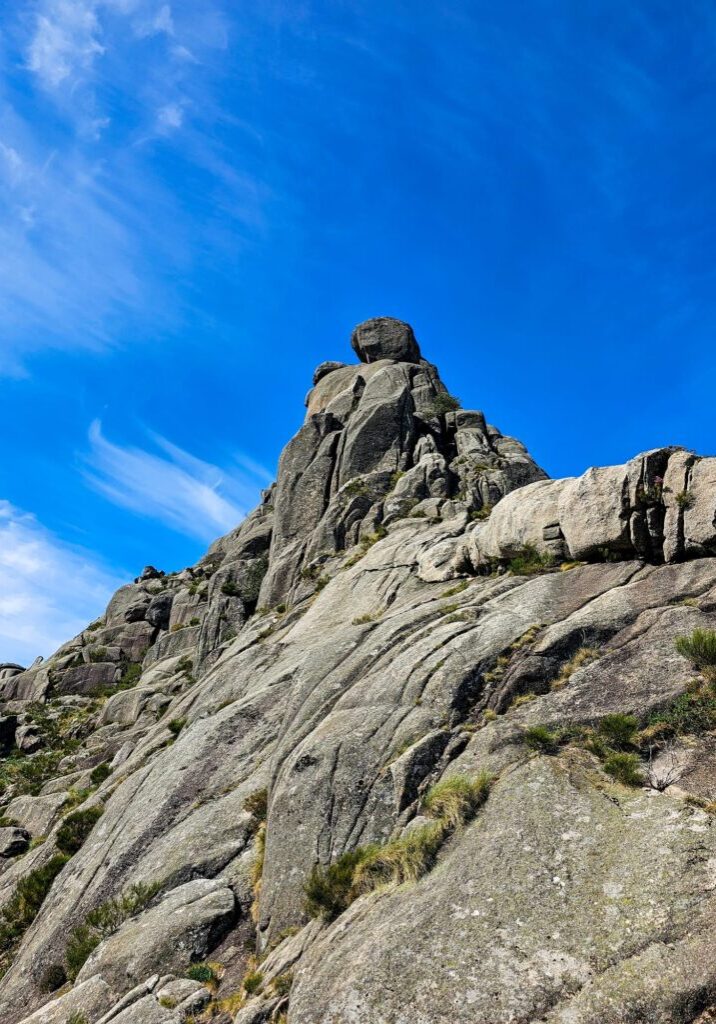 Trilho do Pé de Cabril, pico da montanha